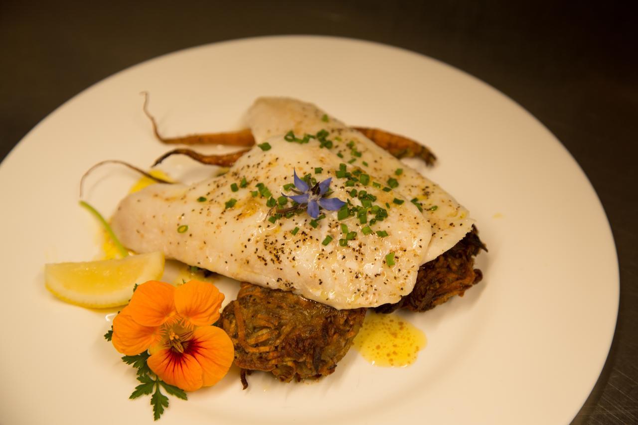 Church Hill Boutique Lodge & Restaurant Half-moon Bay Экстерьер фото